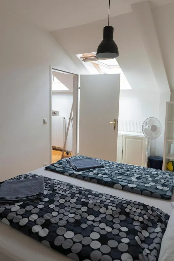 Leo'S Roof Top Apartment Near Town Hall Viena